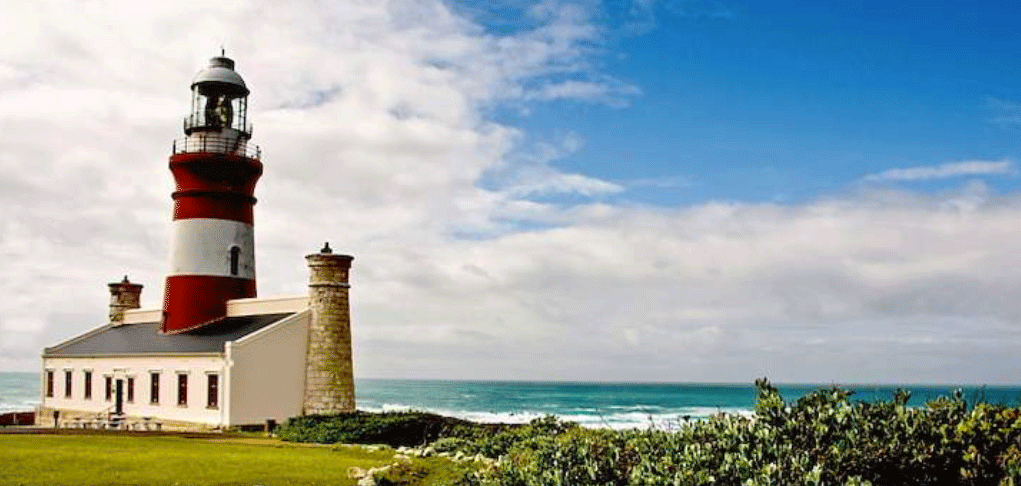Agulhas-Lighthouse agulhas-lighthouse-struisbaai. jpg